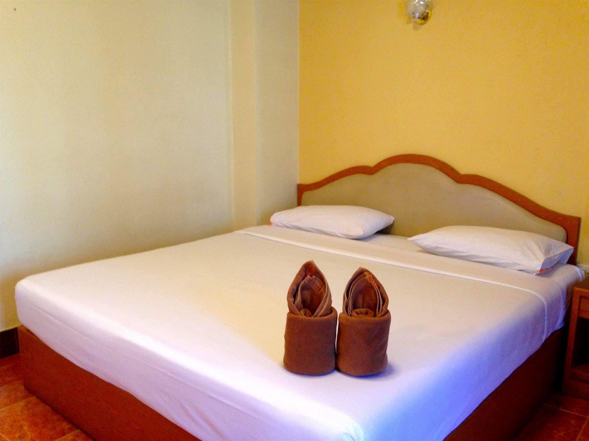 Cherry Hotel Pattaja Kültér fotó